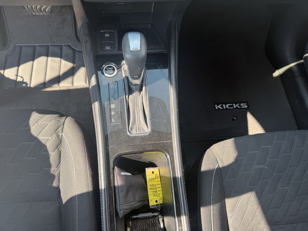 NISSAN KICKS SV SV TA 2021 Gris Ottawa & Gatineau - photo #4