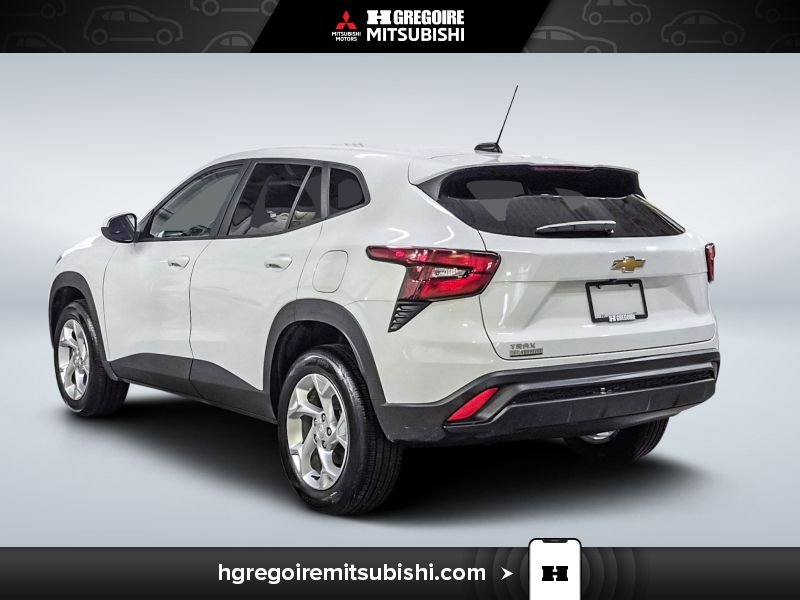 2025 Chevrolet Trax White Laval - photo #5