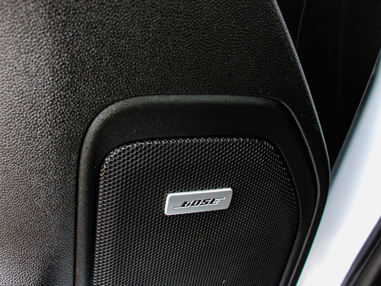 2023 GMC Sierra 2500HD 4WD Crew Cab 159 Denali White Sherwood Park - photo #18