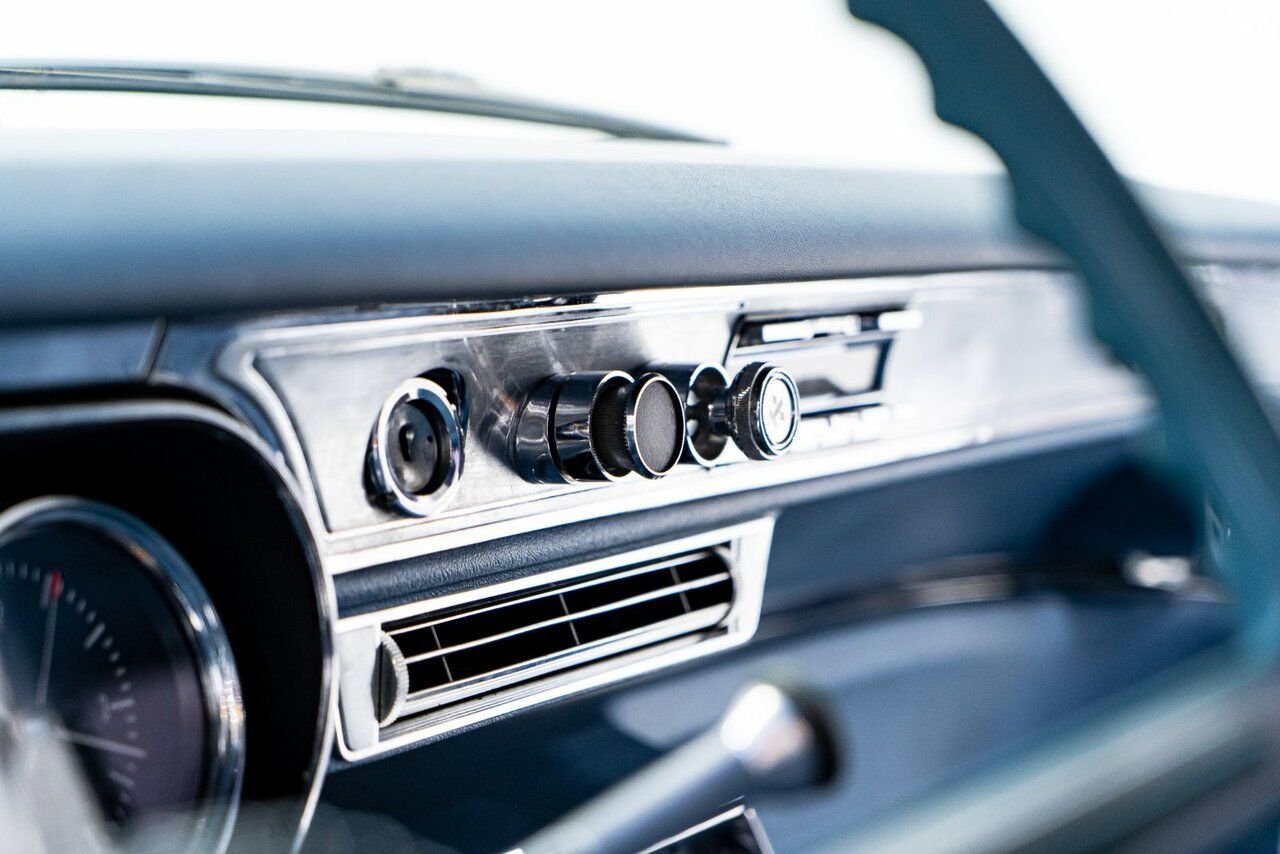 Cadillac Fleetwood **PRICE IN USD** Factory Limo dual AC with only 18,892 miles 1966 Blanc Montréal - photo #12