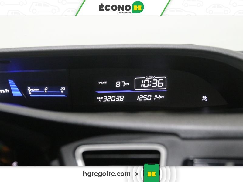 2014 Honda Civic White Blainville - photo #15