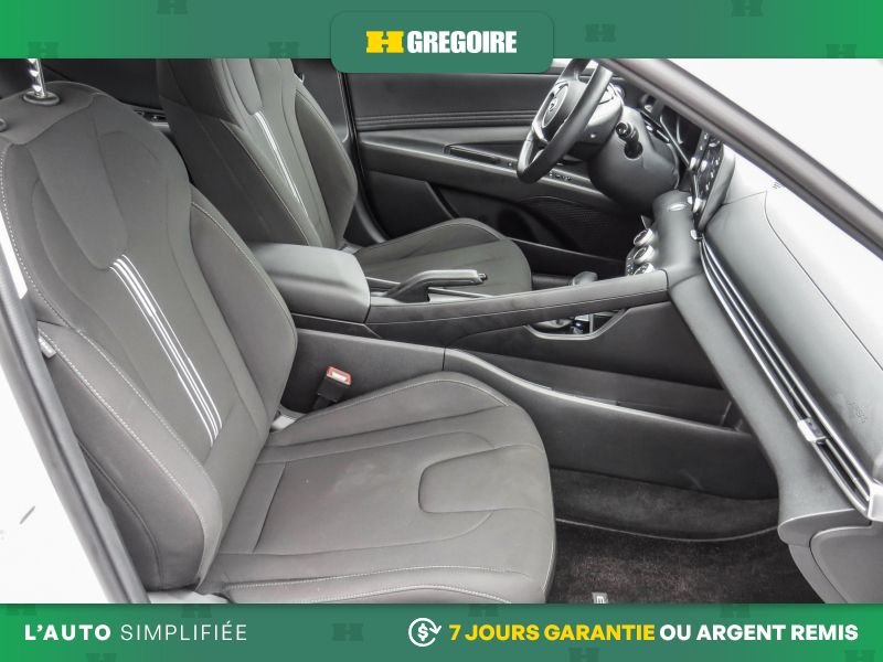 Hyundai Elantra 2023 Blanc Laval - photo #26