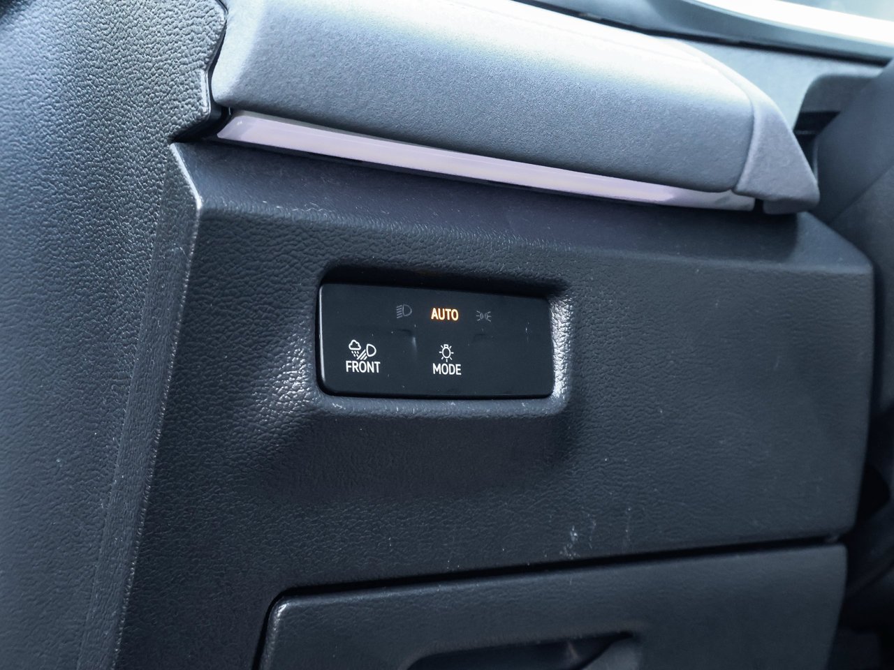 2026 Volkswagen Tiguan Highline Turbo R-Line 4MOTION Black Sherwood Park - photo #19