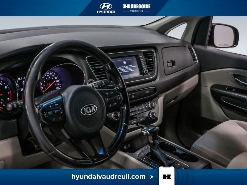 Kia Sedona 2018 Rouge Blainville - photo #15