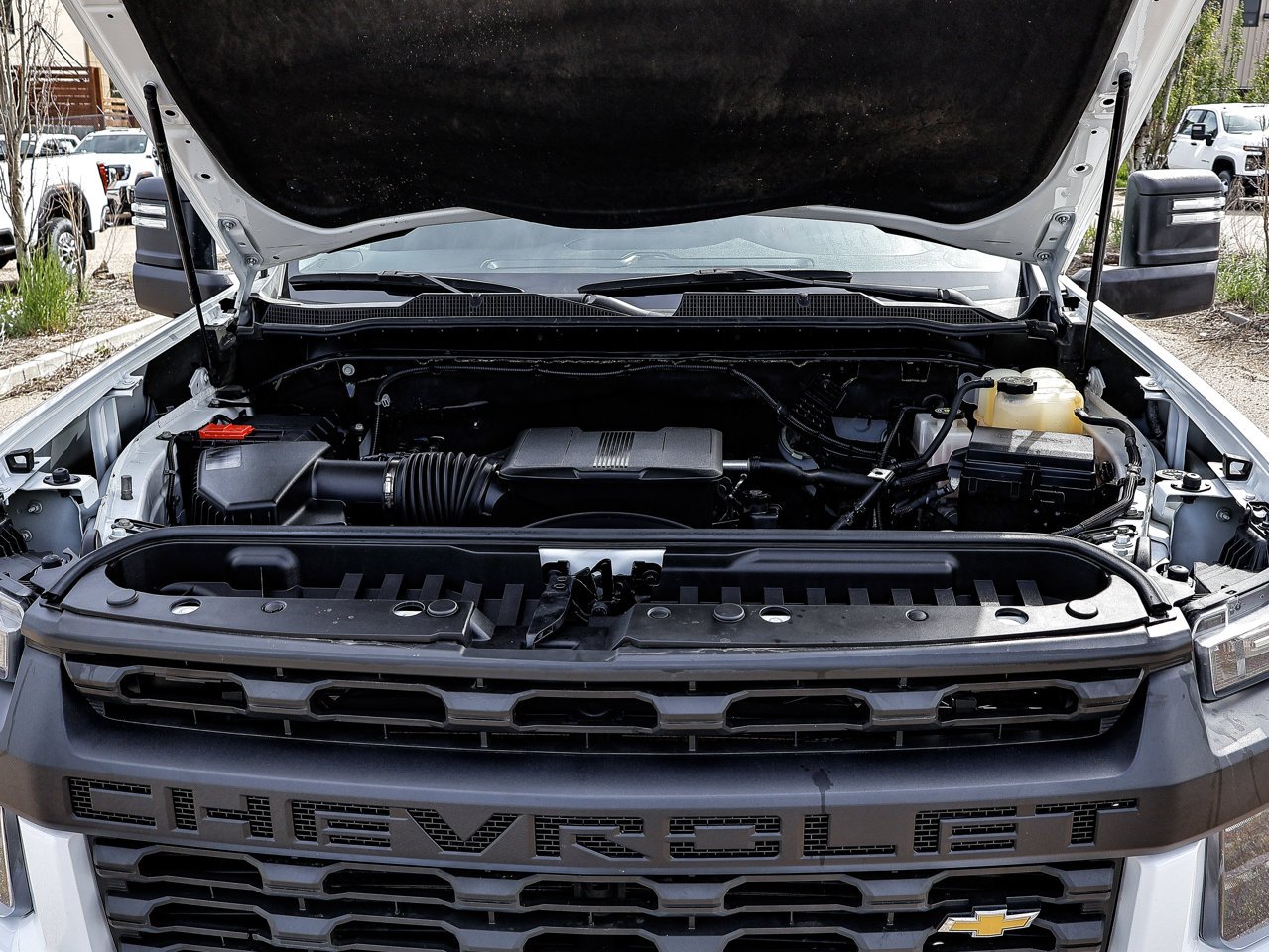 2022 Chevrolet Silverado 2500HD 4WD Double Cab 149 Work Truck White Sherwood Park - photo #8